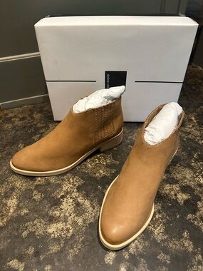 Dolce Vita Tan Nubuck Ankle Booties